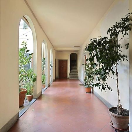 Palazzo Borghese 2 Bedroom Firenze Bagian luar foto