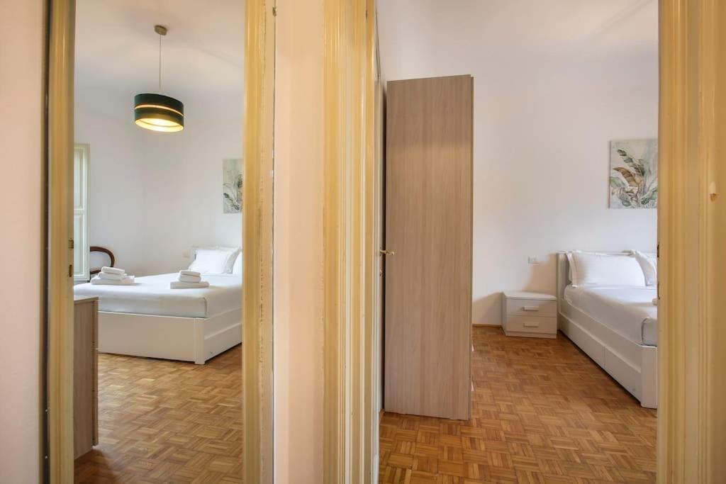 Palazzo Borghese 2 Bedroom Firenze Bagian luar foto